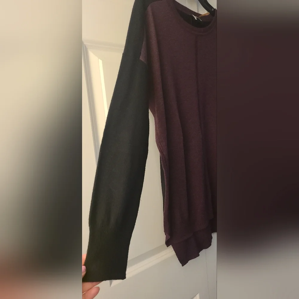 Womens Maroon & Black Size Medium Sweater - Picture 4 of 7